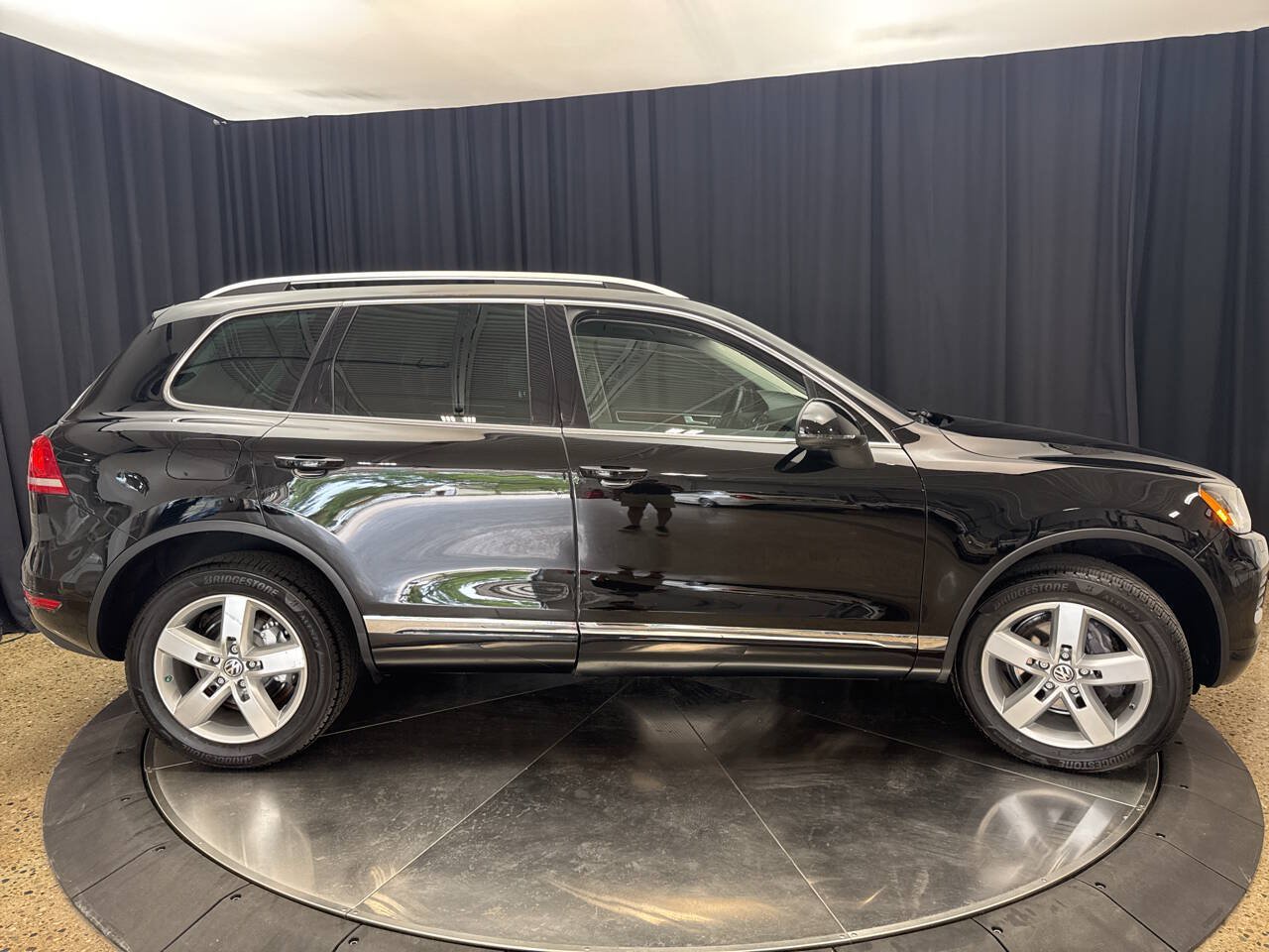 Used 2012 Volkswagen Touareg VR6 AWD/4WD image 6