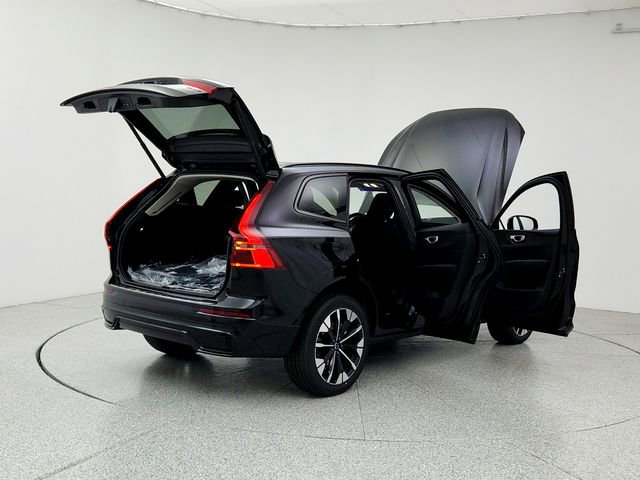 New 2026 Volvo XC60 B5 Plus w/ Protection Package Premier image 11