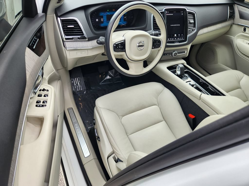 Certified 2025 Volvo XC90 T8 Plus AWD/4WD image 15