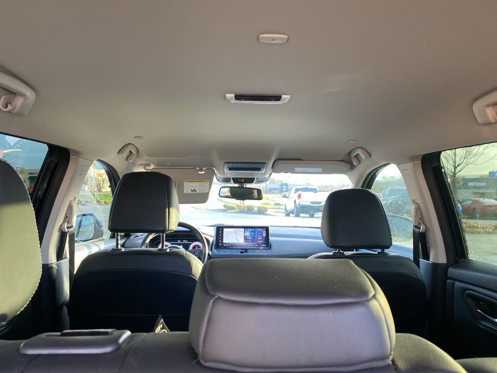 Used 2024 Nissan Rogue SL image 14