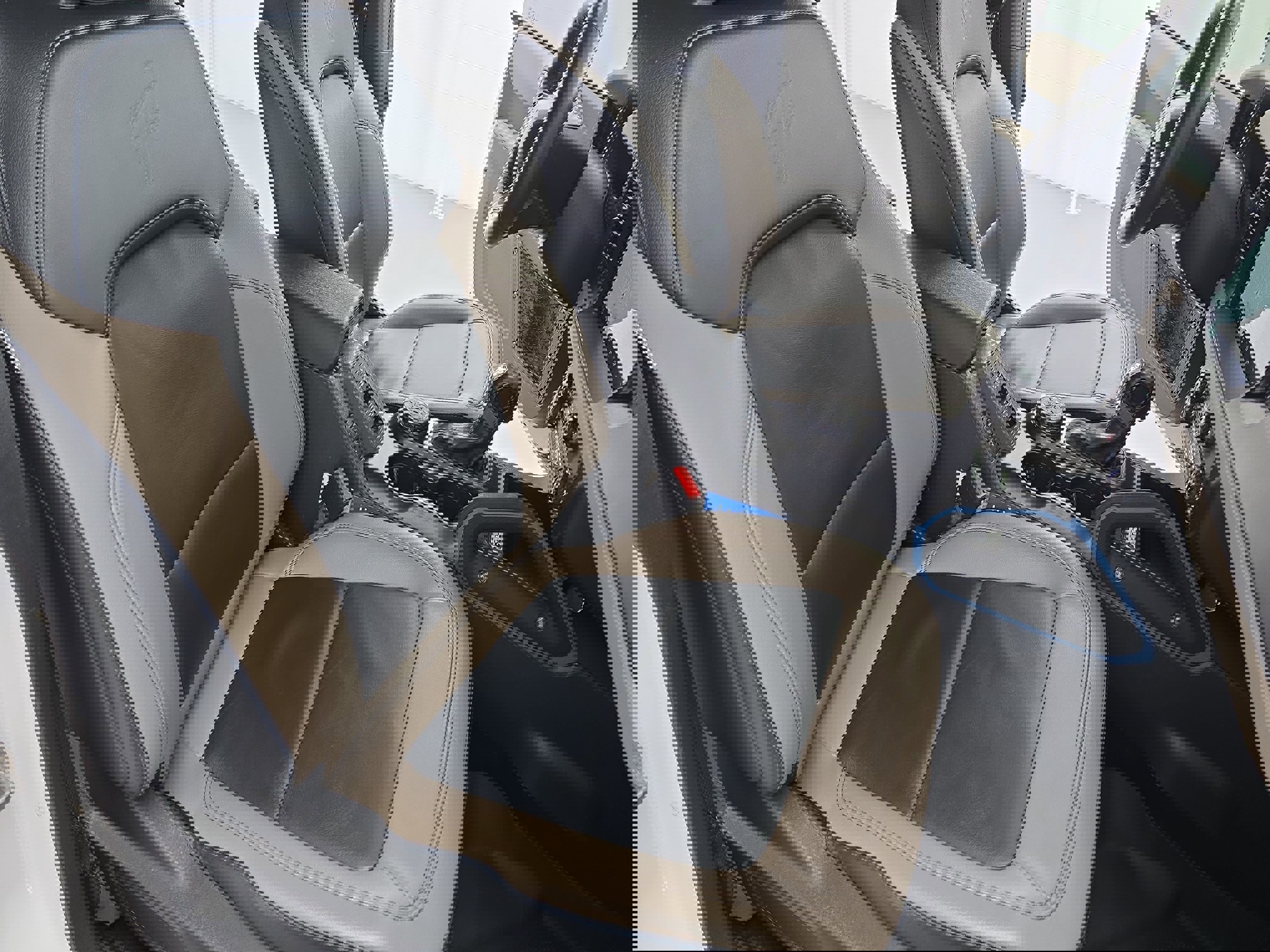 Used 2023 Ford Bronco Wildtrak image 10