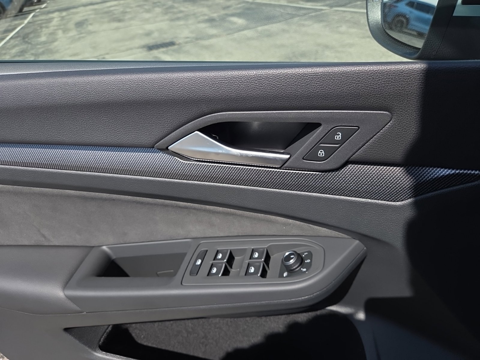 New 2026 Volkswagen GTI SE FWD image 22
