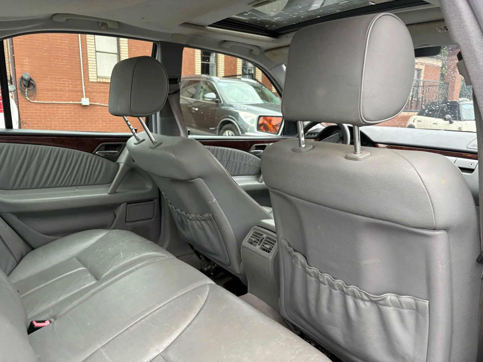 Used 1999 Mercedes-Benz E 320 Sedan image 23