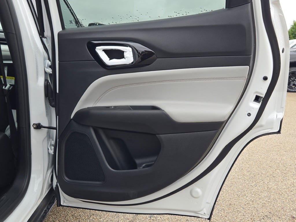 New 2026 Jeep Compass Limited image 12