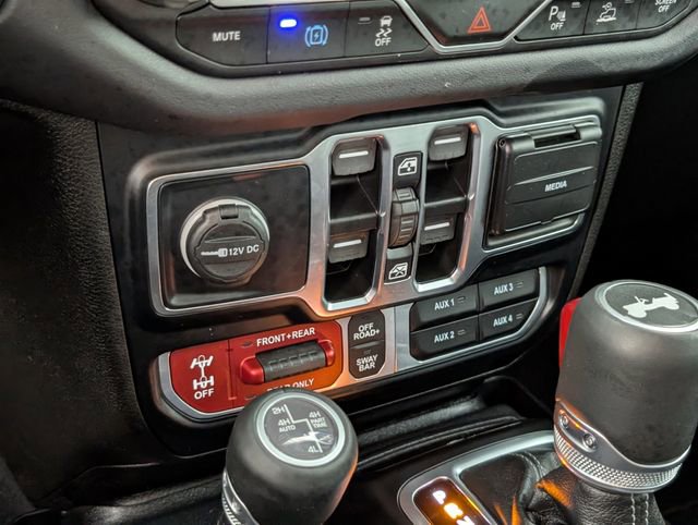 Used 2024 Jeep Wrangler Unlimited Rubicon 4xe w/ Technology Group image 36