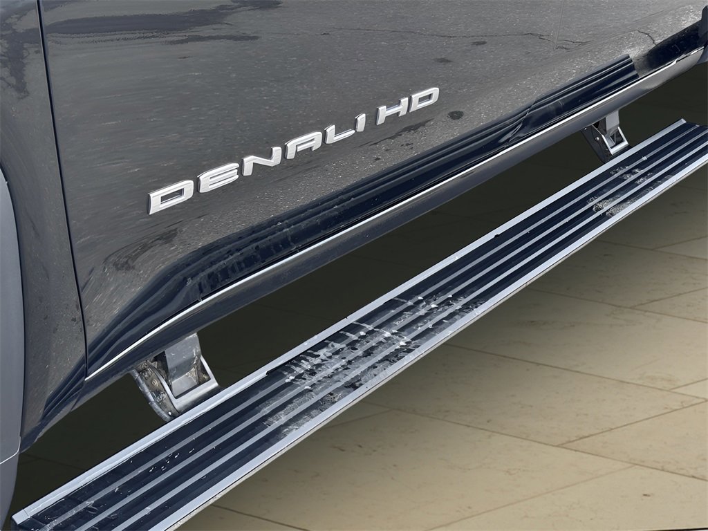 Used 2022 GMC Sierra 3500 Denali w/ Denali Black Diamond Edition image 45