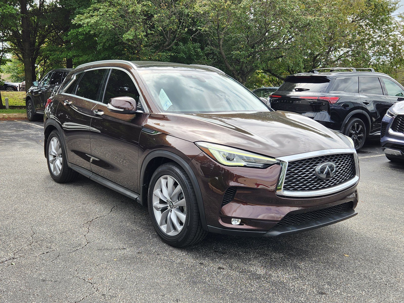 Certified 2020 INFINITI QX50 Luxe w/ Navigation Package AWD/4WD image 2