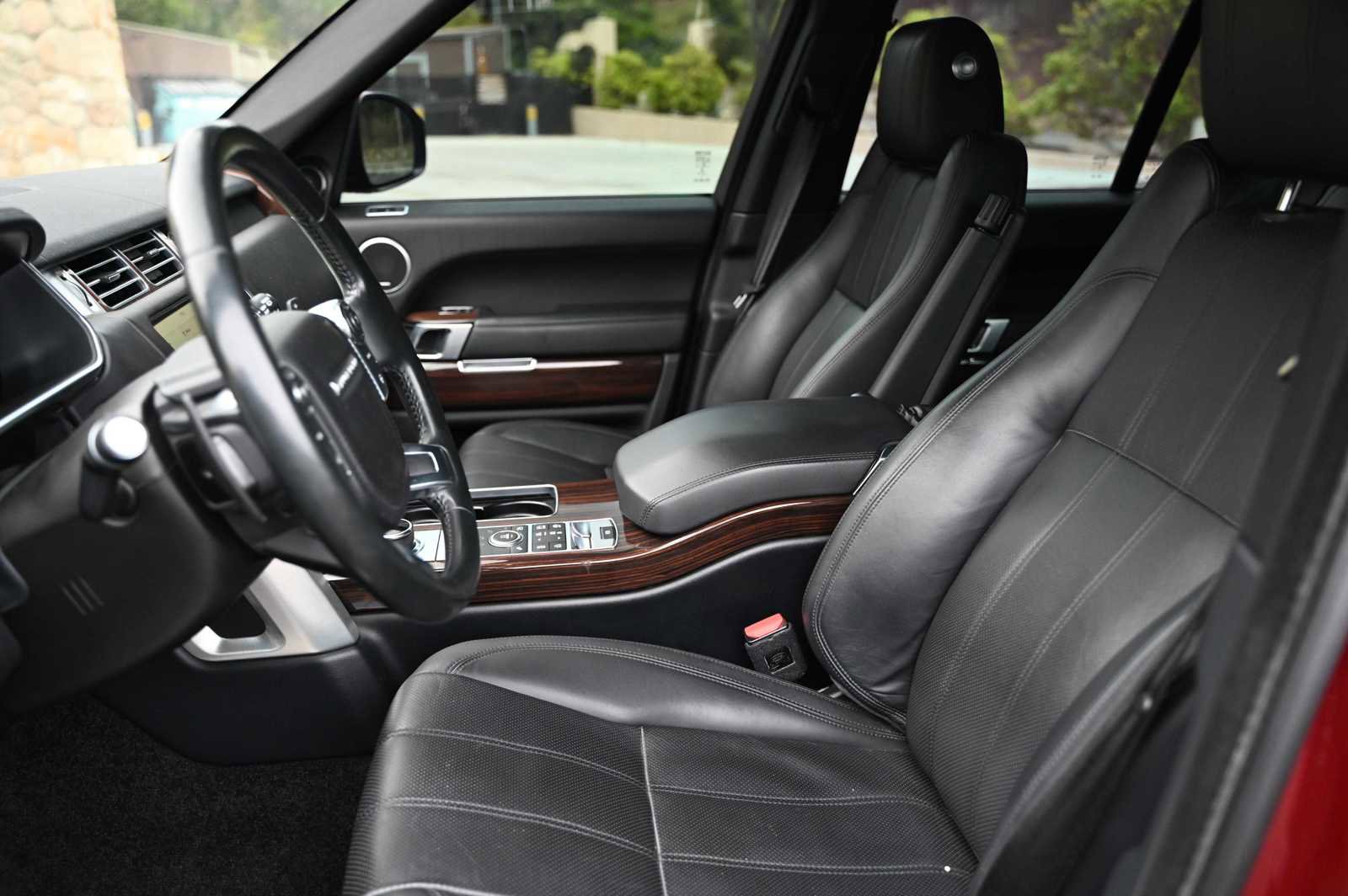 Used 2017 Land Rover Range Rover HSE AWD/4WD image 13