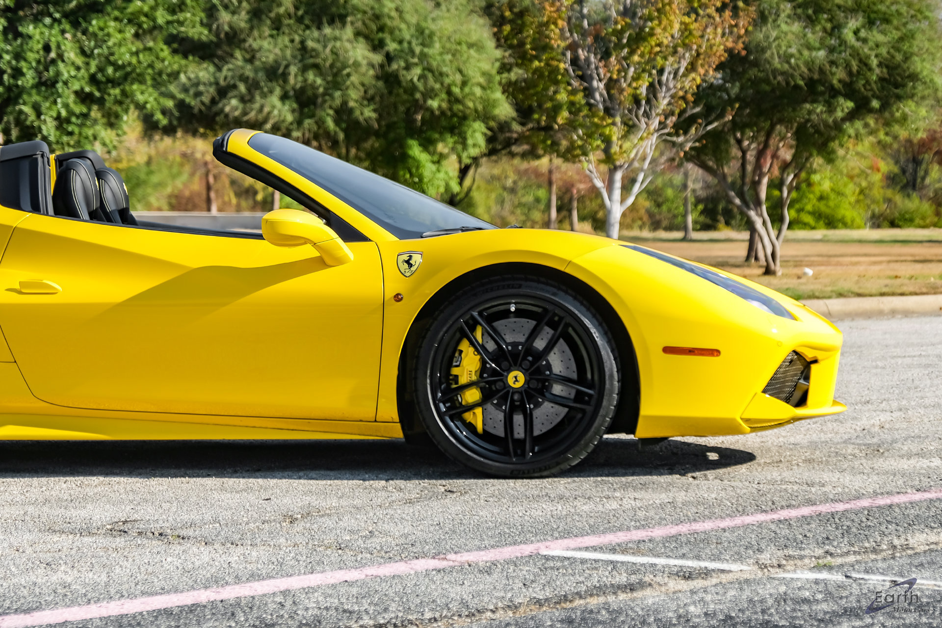 Used 2018 Ferrari 488 Spider RWD image 33