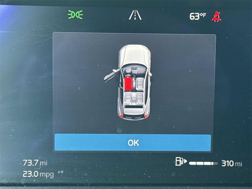 Used 2024 Volvo XC40 B5 Plus image 51