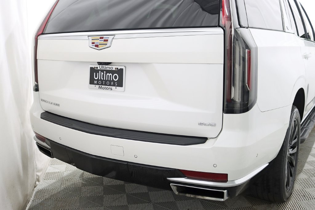 Used 2021 Cadillac Escalade Premium Luxury AWD/4WD image 12