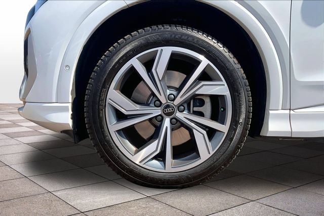 Used 2023 Audi Q4 e-tron Premium Plus w/ Premium Plus AWD/4WD image 9