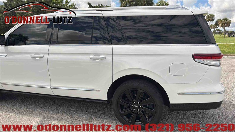 Used 2024 Lincoln Navigator L Reserve AWD/4WD image 5
