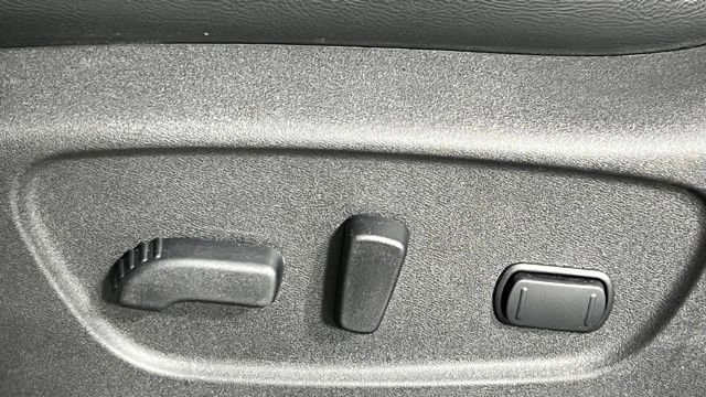 Used 2017 Nissan Rogue Sport SL w/ SL Premium Package image 23