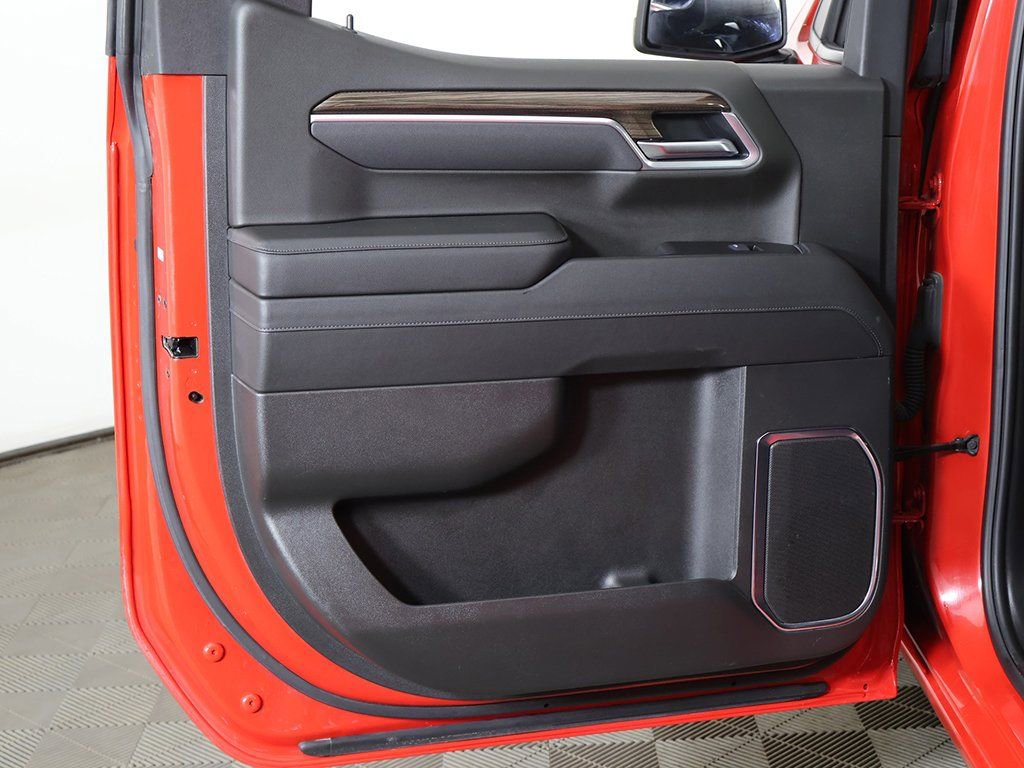 Used 2025 Chevrolet Silverado 1500 LT image 23