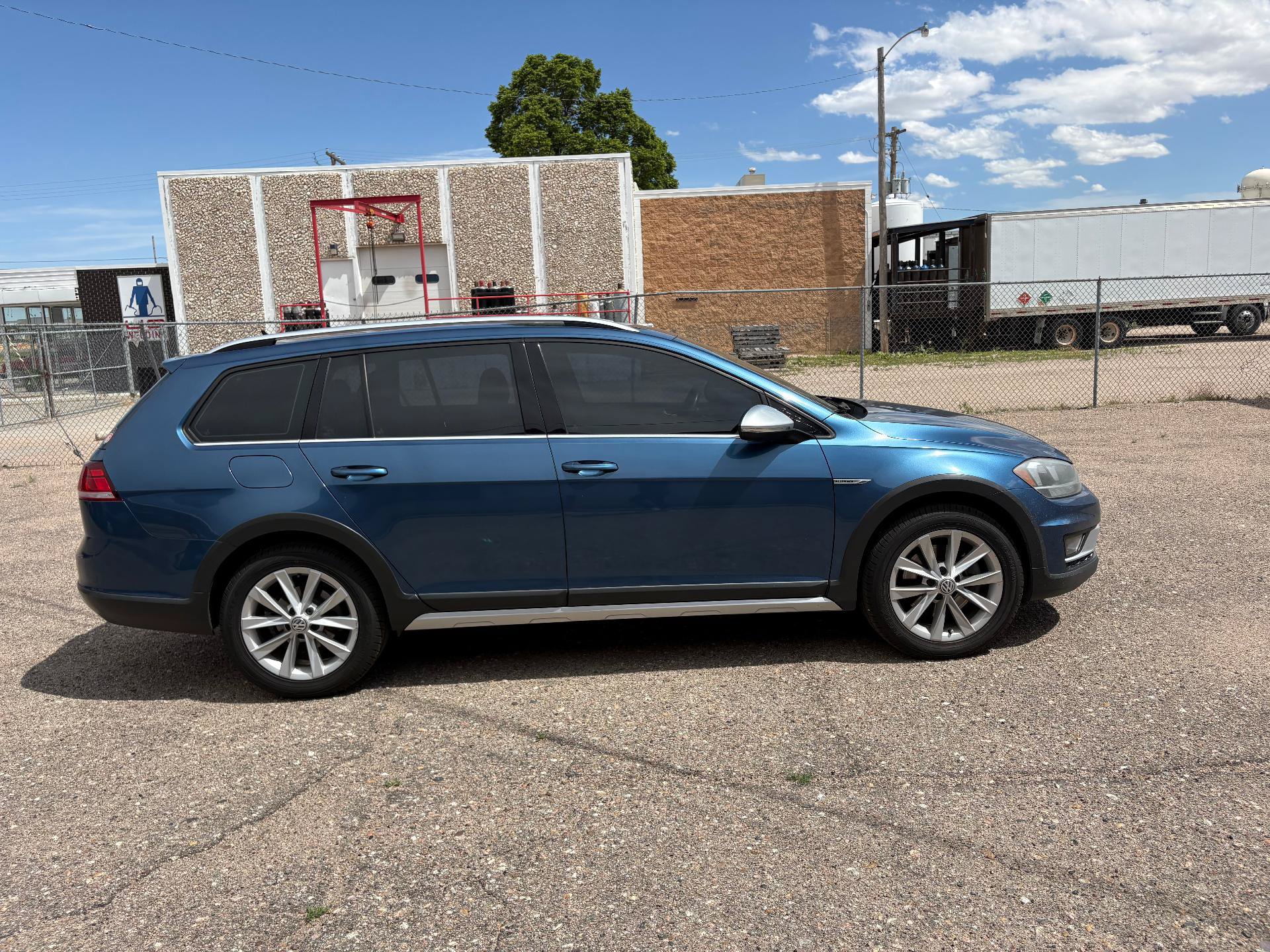 Used 2019 Volkswagen Golf Alltrack S AWD/4WD image 9