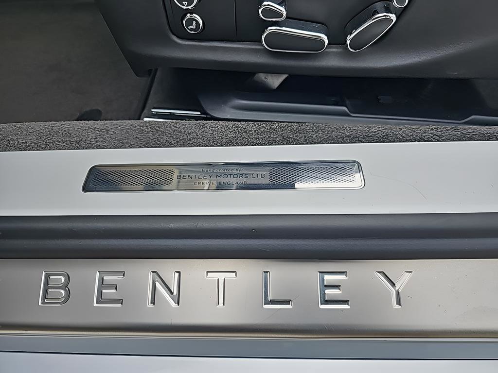 Used 2021 Bentley Continental GT image 26