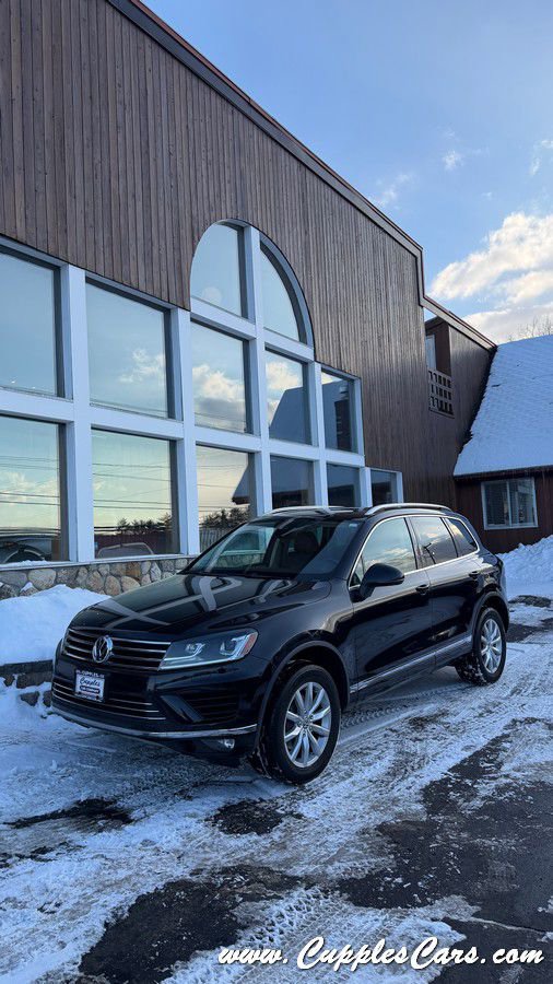 Used 2017 Volkswagen Touareg Sport AWD/4WD image 27