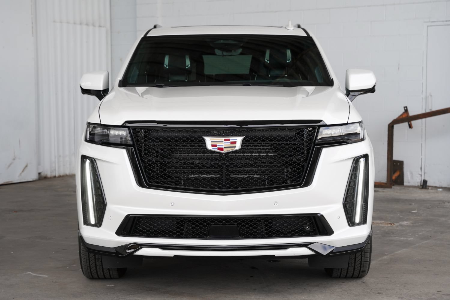 Used 2023 Cadillac Escalade V AWD/4WD image 8
