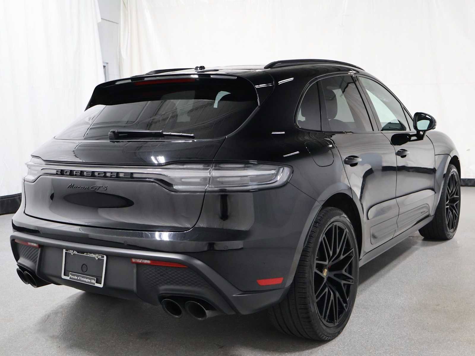 Certified 2023 Porsche Macan GTS AWD/4WD image 9