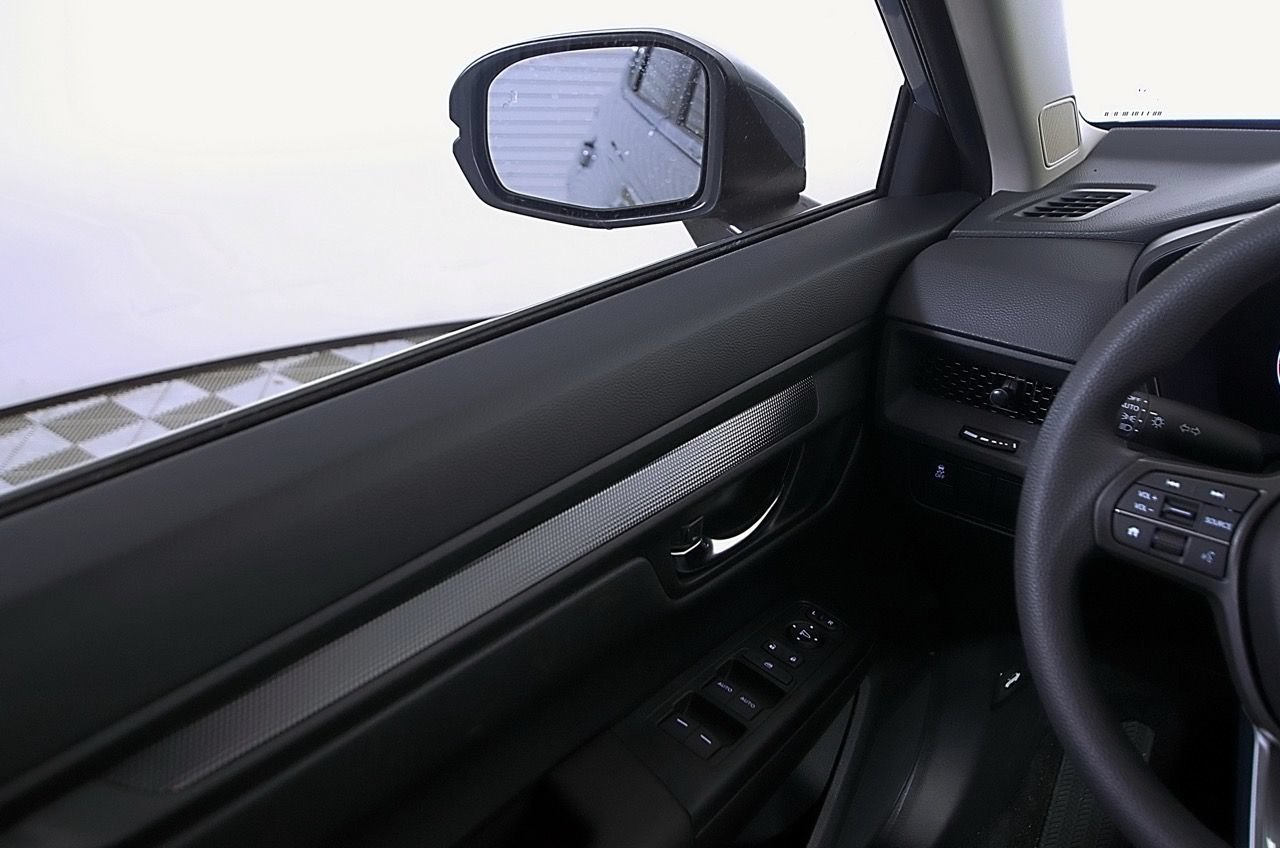 Used 2025 Honda CR-V EX image 19