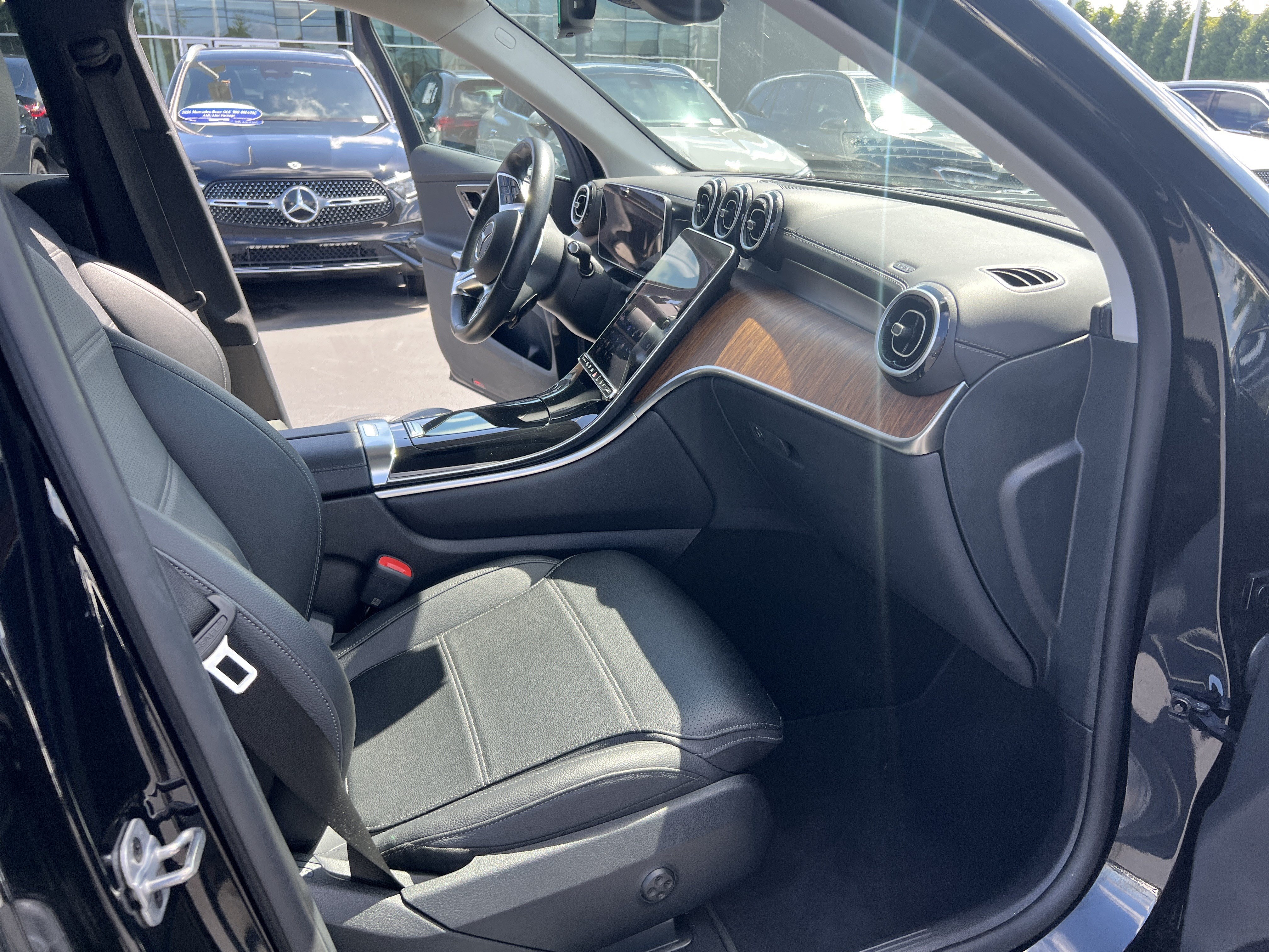 Certified 2025 Mercedes-Benz GLC 350e 4MATIC image 35