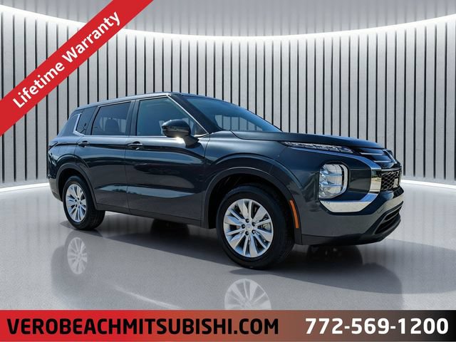 New 2026 Mitsubishi Outlander ES