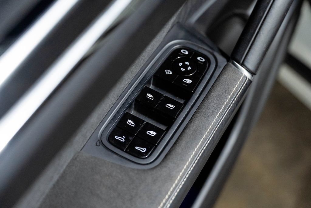 Used 2021 Porsche Cayenne GTS AWD/4WD image 46