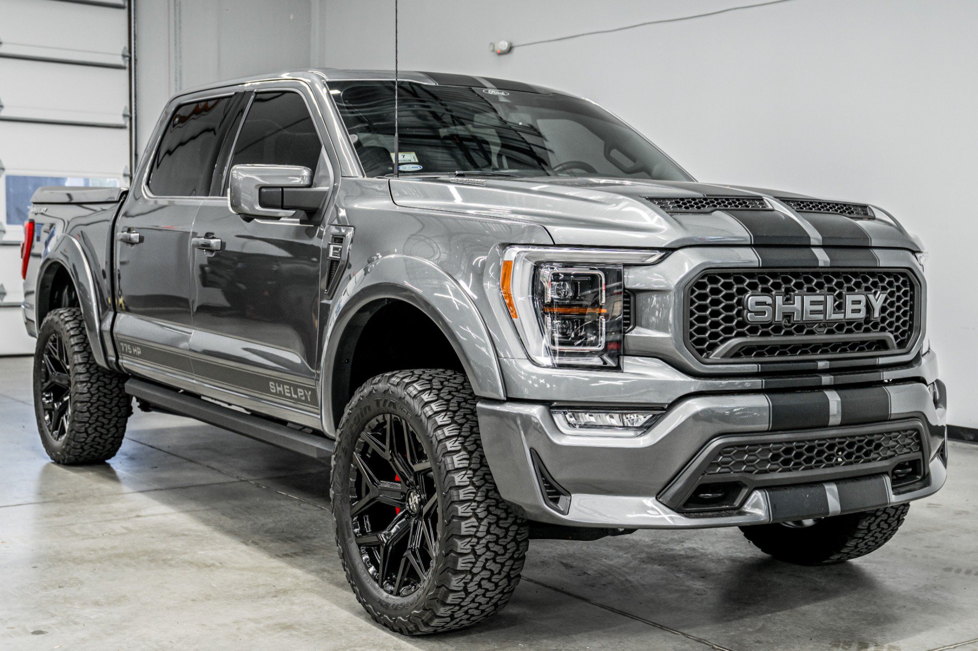 Used 2021 Ford F150 Lariat w/ Equipment Group 502A High AWD/4WD image 3