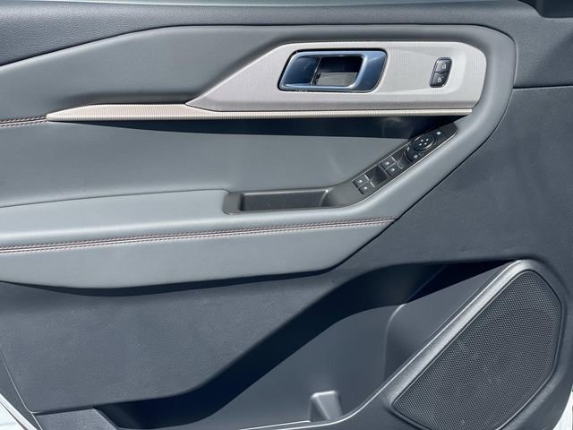 Certified 2025 Ford Explorer Active w/ Active Comfort Package image 17