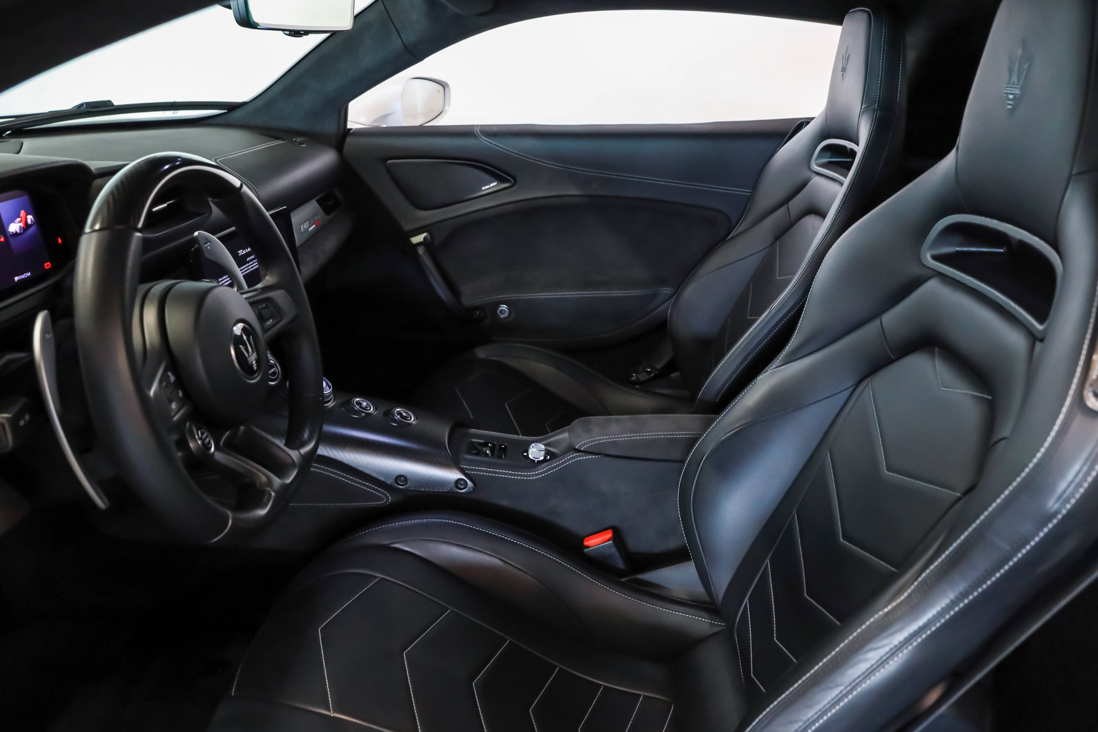 Used 2022 Maserati MC20 Coupe RWD image 37