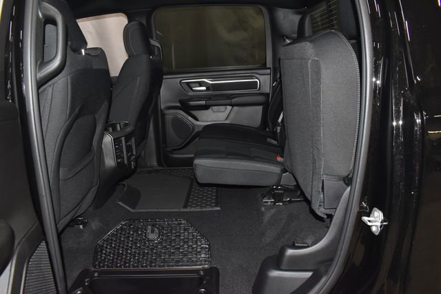 New 2026 RAM 1500 4x4 Crew Cab image 31