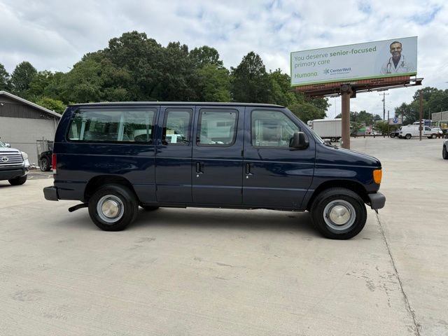 Used 2003 Ford E-350 and Econoline 350 Super Duty Wagon RWD image 3