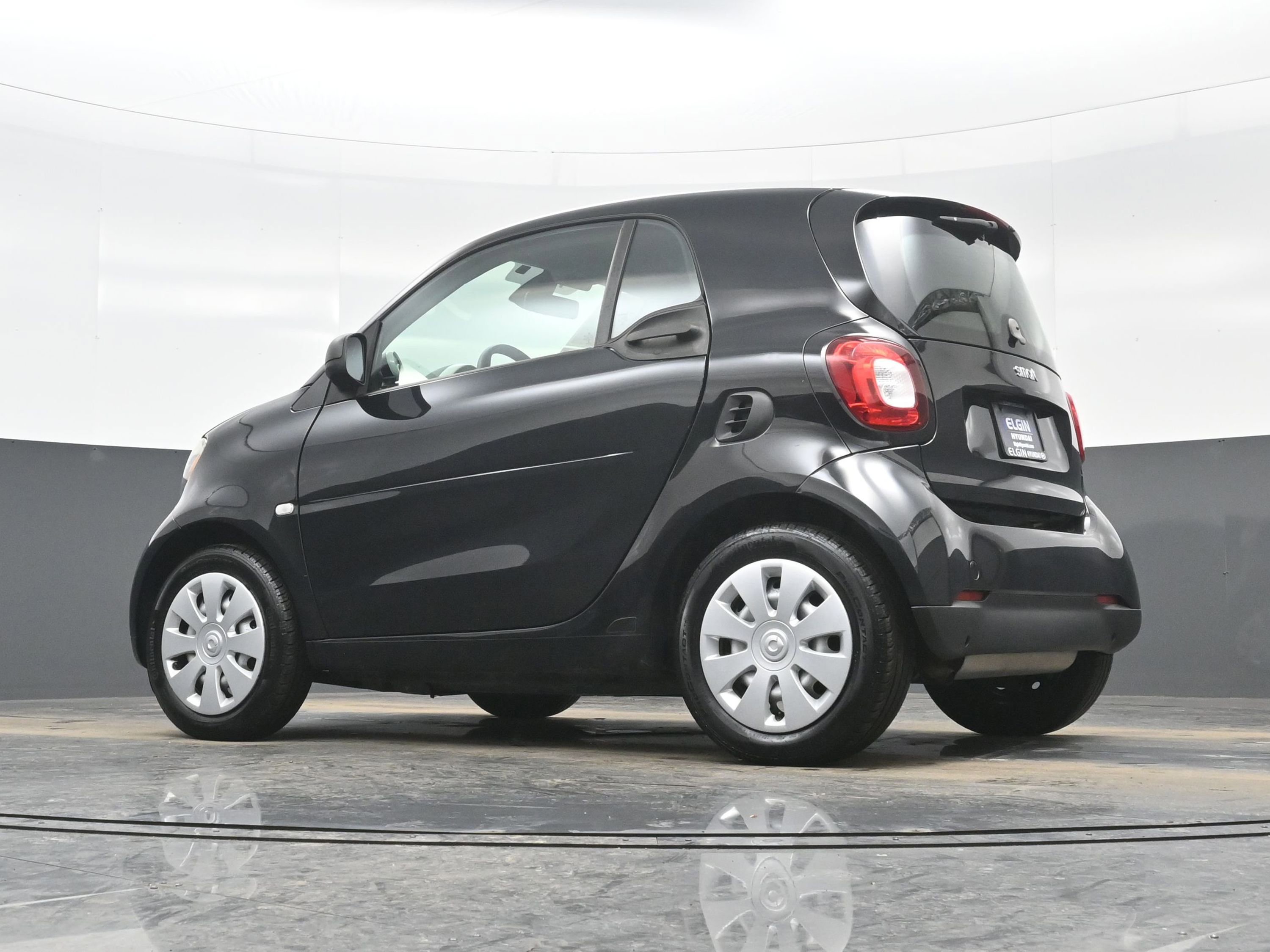 Used 2016 smart fortwo passion image 23