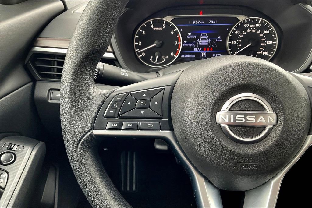 Used 2025 Nissan Altima 2.5 SV image 18