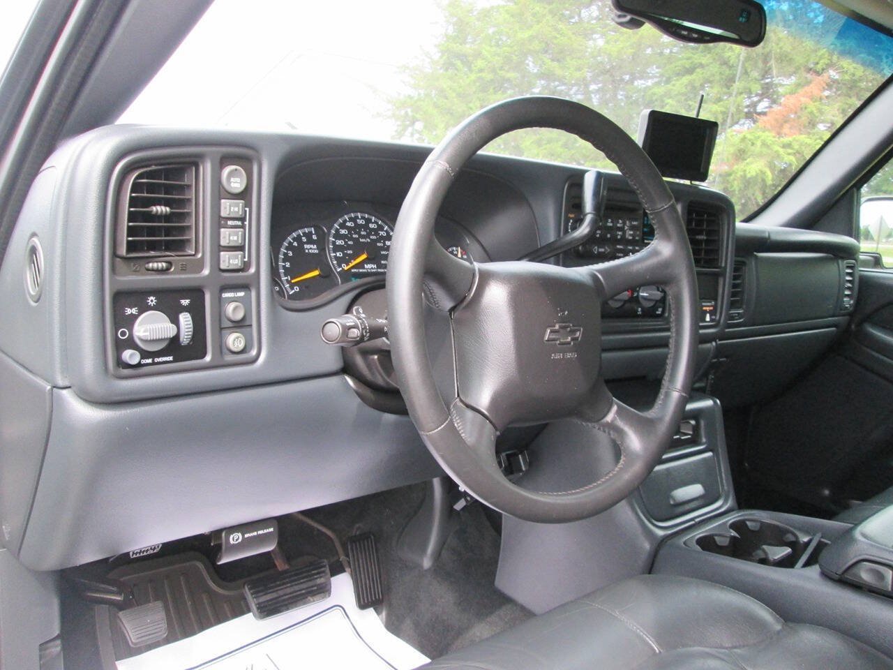 Used 2000 Chevrolet Silverado 2500 LT AWD/4WD image 26