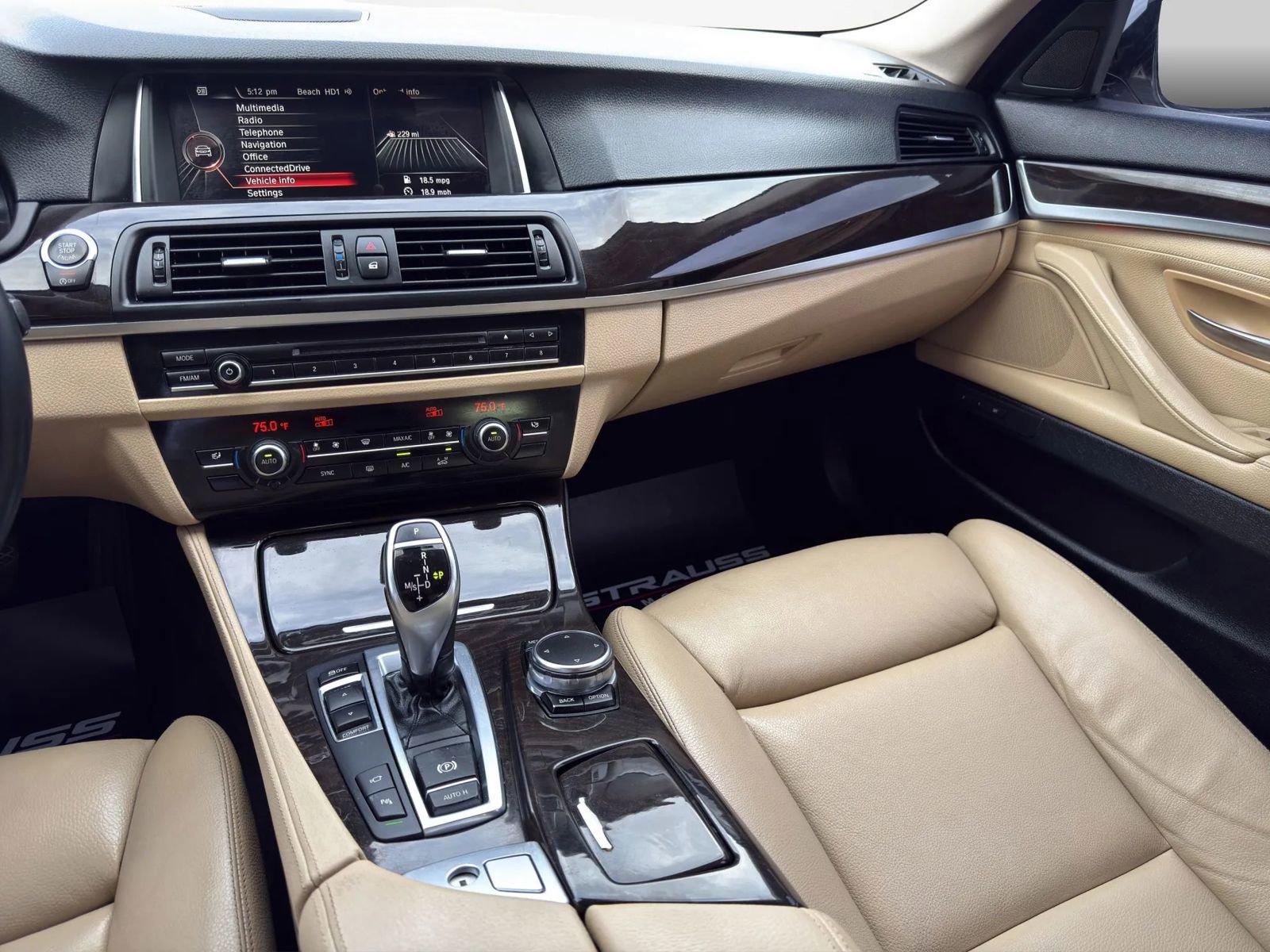 Used 2016 BMW 528i Sedan w/ Premium Package image 19