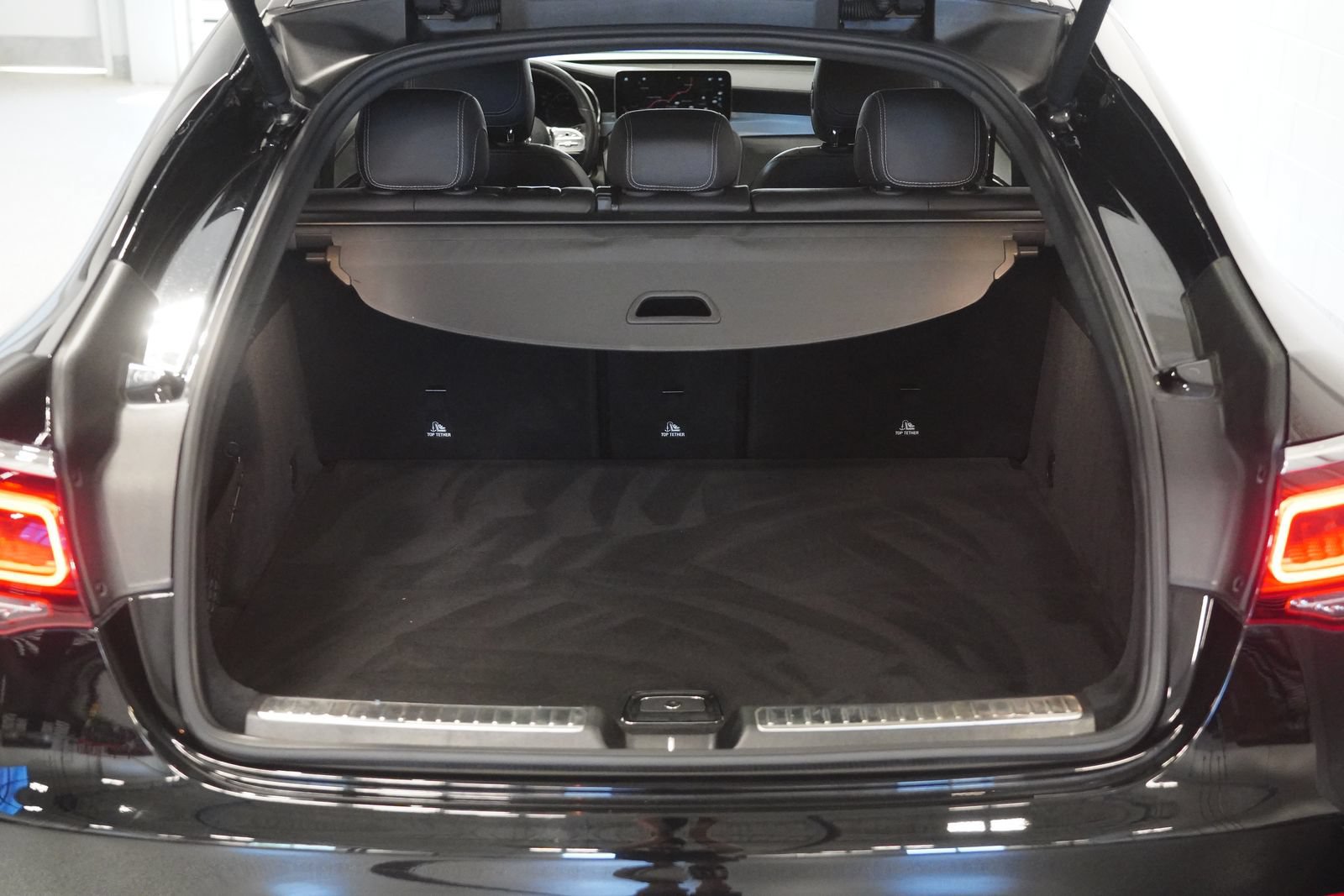 Used 2022 Mercedes-Benz GLC 300 4MATIC Coupe image 31