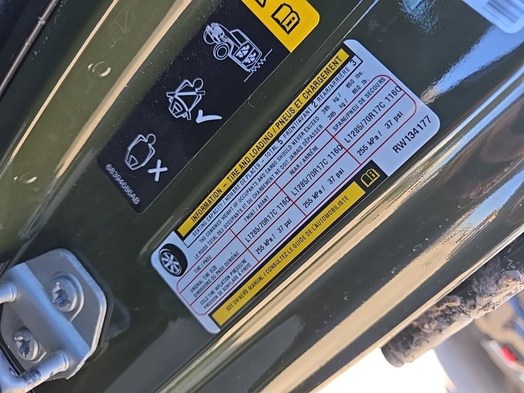 Used 2024 Jeep Wrangler Unlimited Rubicon w/ Technology Group image 8