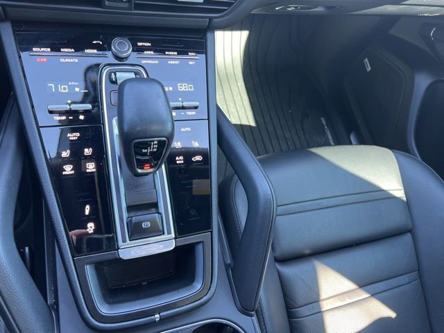 Used 2021 Porsche Cayenne Coupe image 15