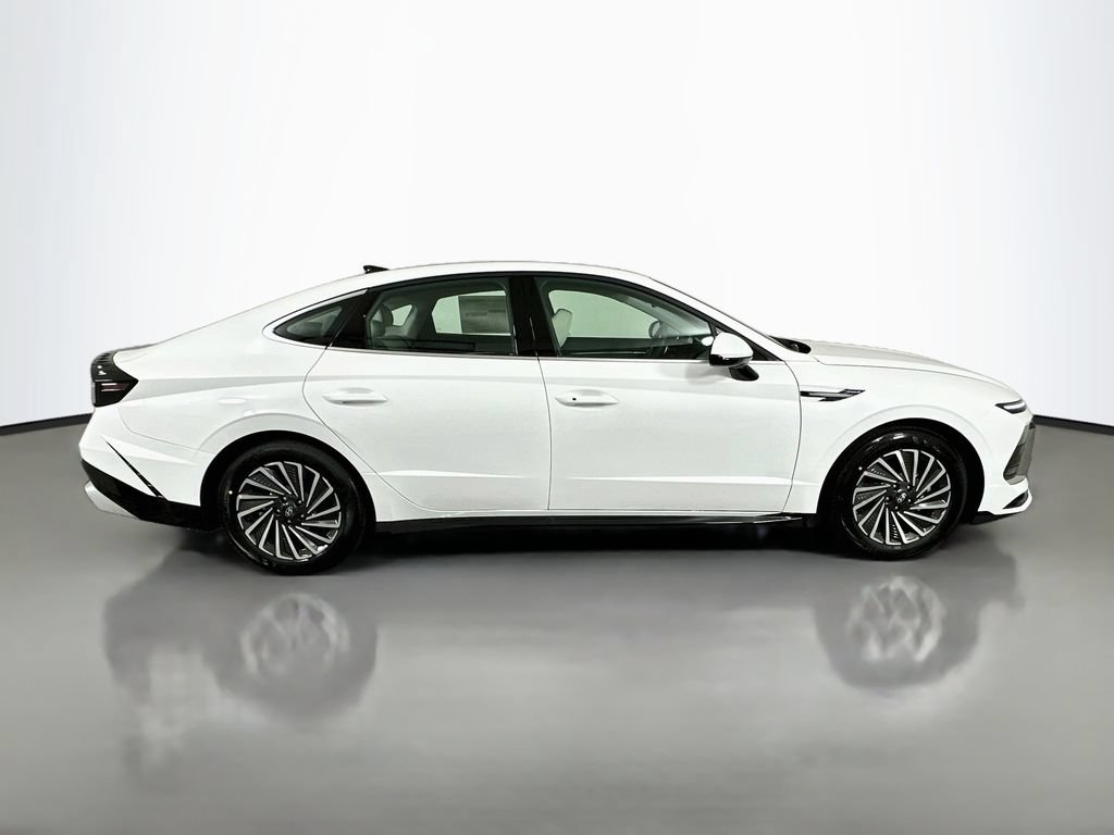 New 2026 Hyundai Sonata SEL FWD image 4