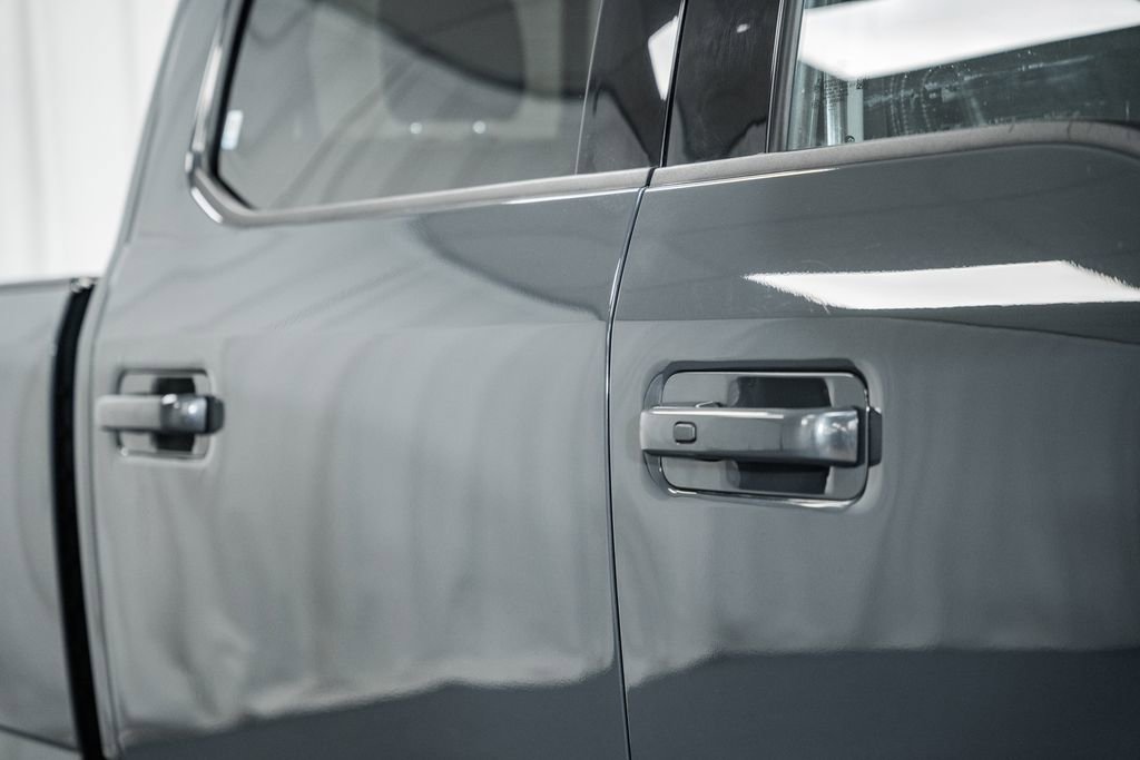 Used 2021 Ford F350 Lariat image 10