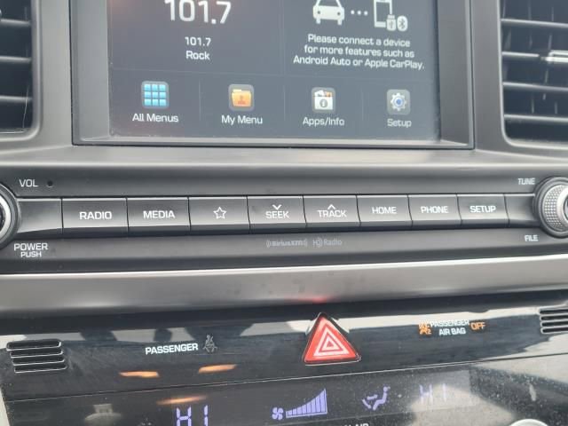 Used 2020 Hyundai Elantra SEL FWD image 24