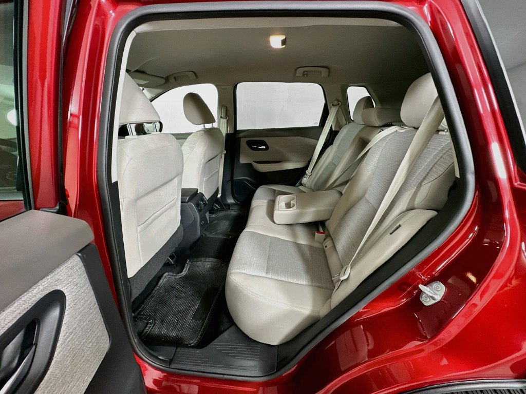 Used 2021 Nissan Rogue SV FWD image 22