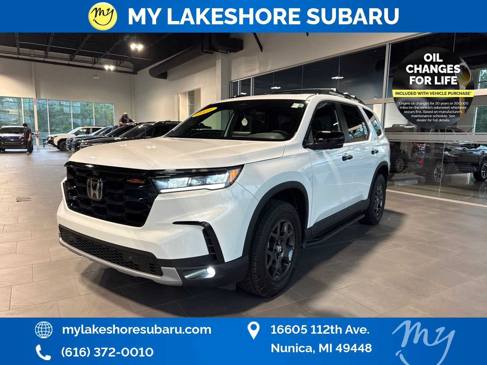Used 2025 Honda Pilot TrailSport image 3