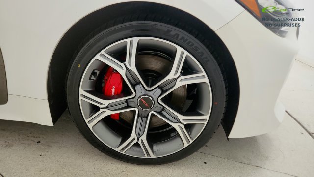 Used 2020 Kia Stinger GT1 RWD image 76