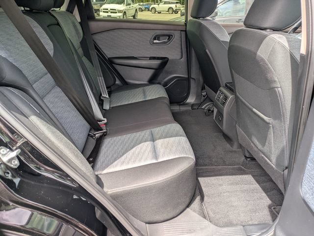 Used 2023 Nissan Rogue SV FWD image 26