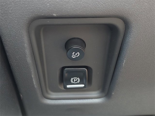 Certified 2023 Chevrolet Corvette Stingray Coupe w/ Z51 Performance Package image 31