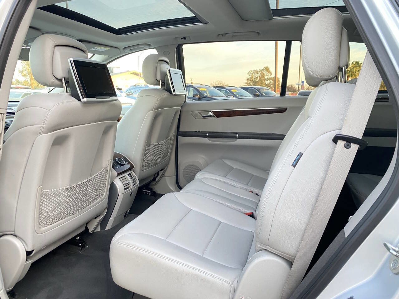 Used 2011 Mercedes-Benz R 350 4MATIC image 10