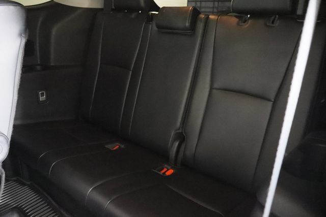 Used 2022 Toyota Highlander XLE FWD image 17